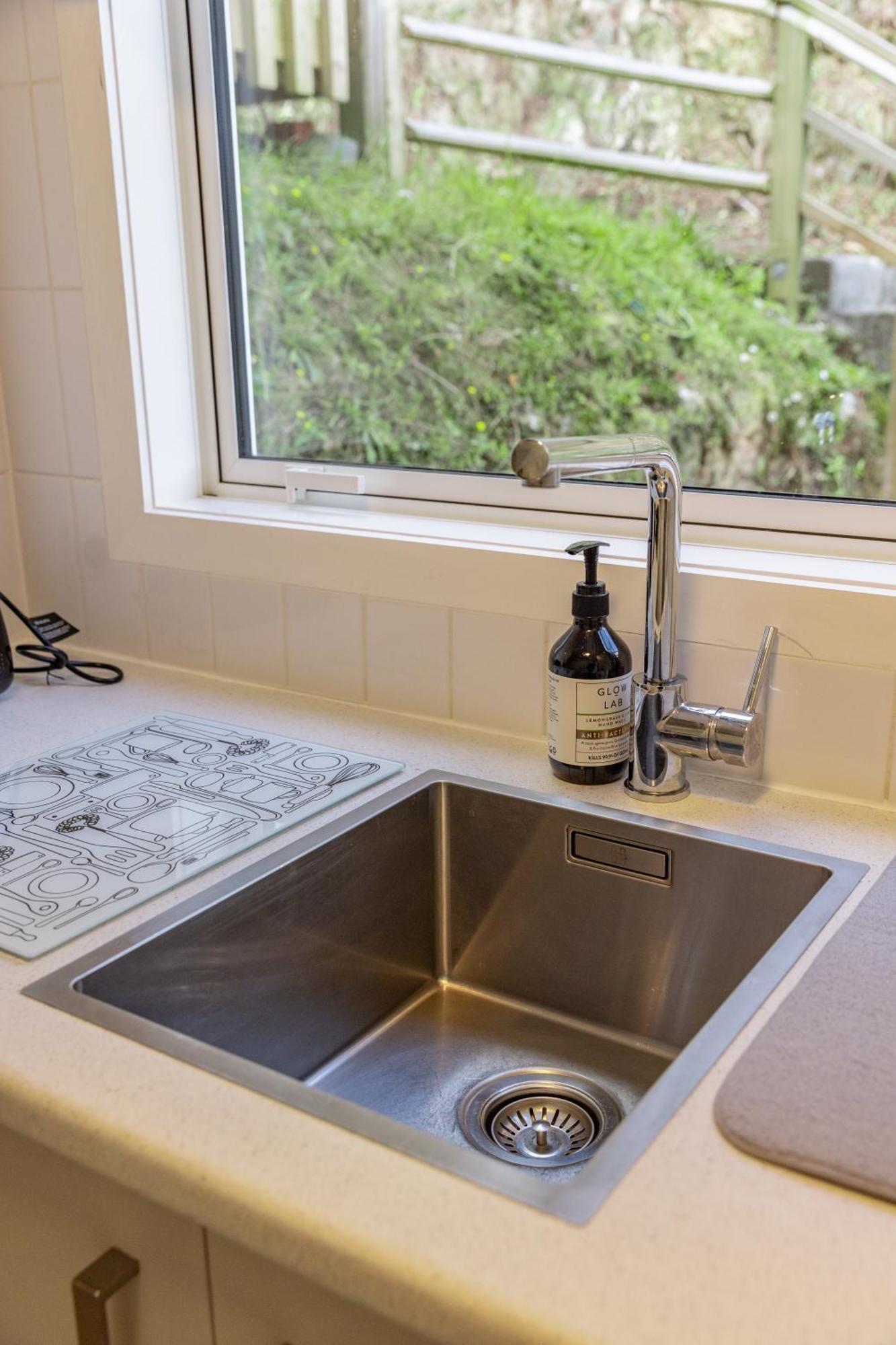 Back Garden Flat With Free On Street Parking And Fiber Wifi - 15 Mins To Ferry, Stadium, Cbd Wellington Exteriér fotografie
